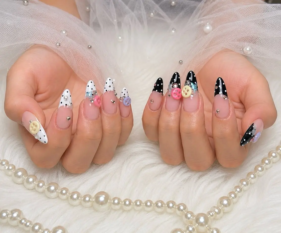 ネイル ジェルネイル 韓国ネイル シンプルネイル 夏ネイル ワンホンネイル ハンドネイル ハンドケア NEM nailstudioのネイルデザイン
