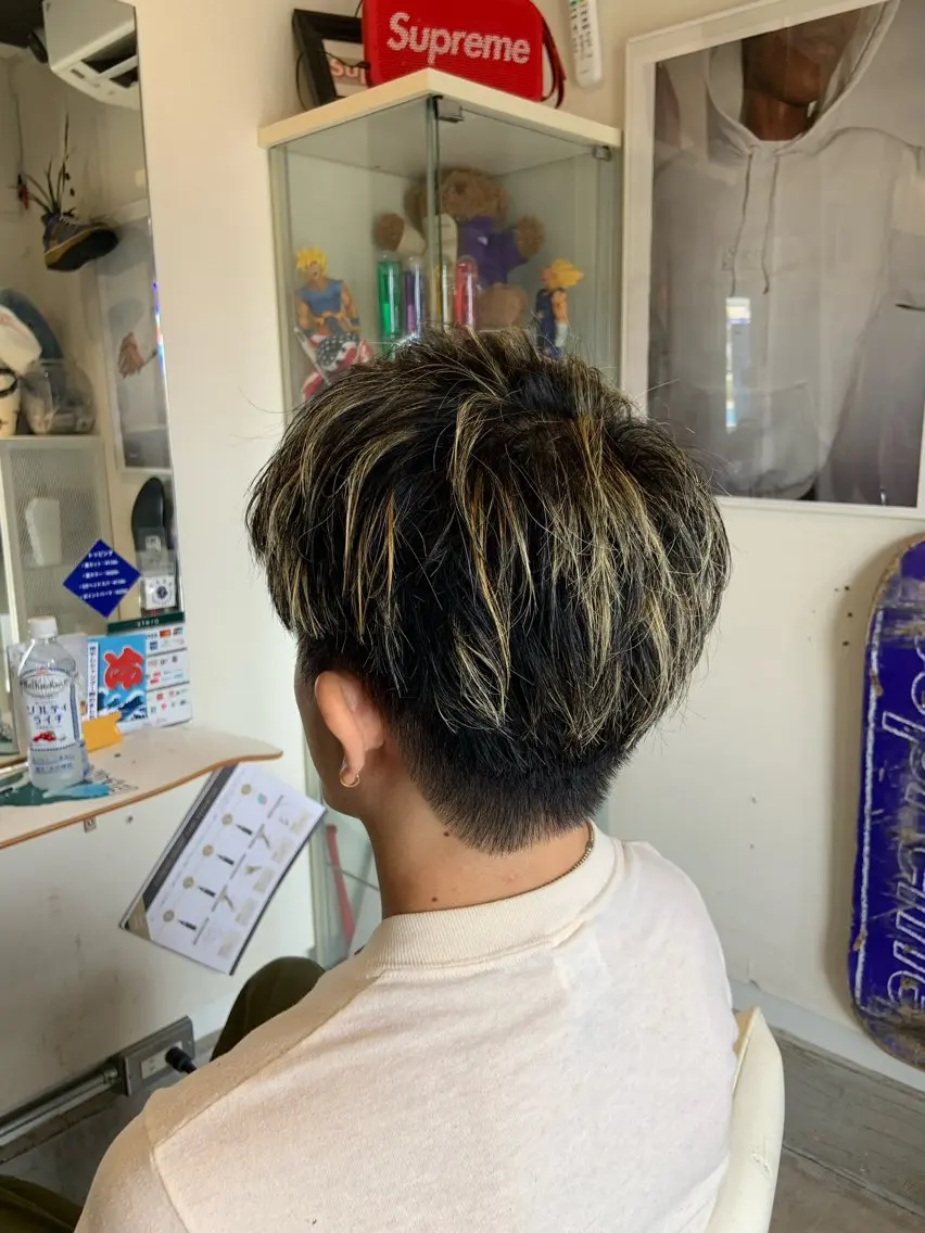 メンズ ヘアカラー 原谷 一成のヘアスタイル