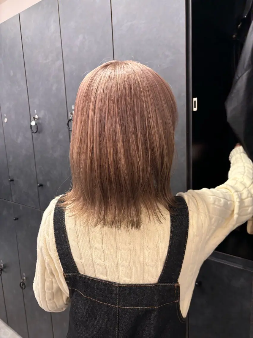 ミディアム カラー カット ヘアカラー トリートメント Ｖｉｏｔ  銀座 樋口 桃佳のヘアスタイル