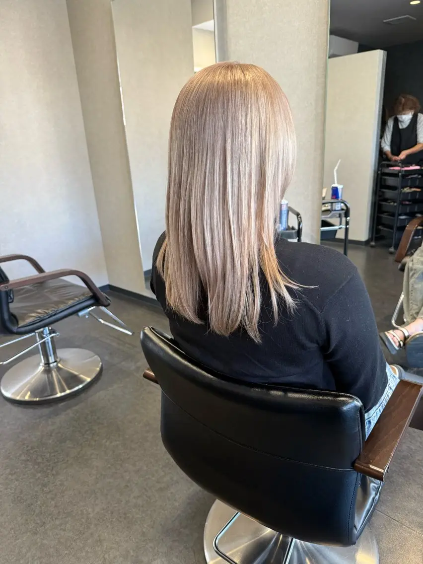 セミロング カット ヘアカラー トリートメント 髪質改善⚡️カラー 🍀武久 誠🍀のヘアスタイル