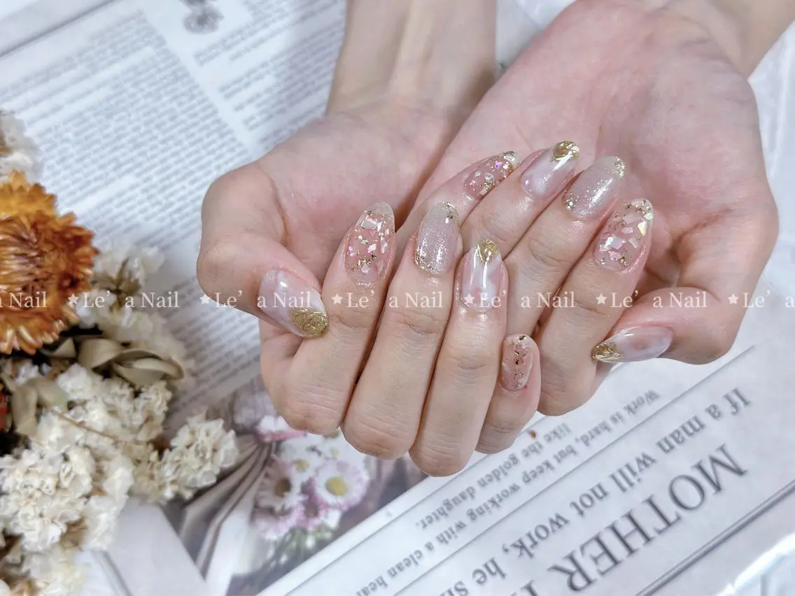 ミディアム カラー ネイル Le’a NailSalonのネイルデザイン