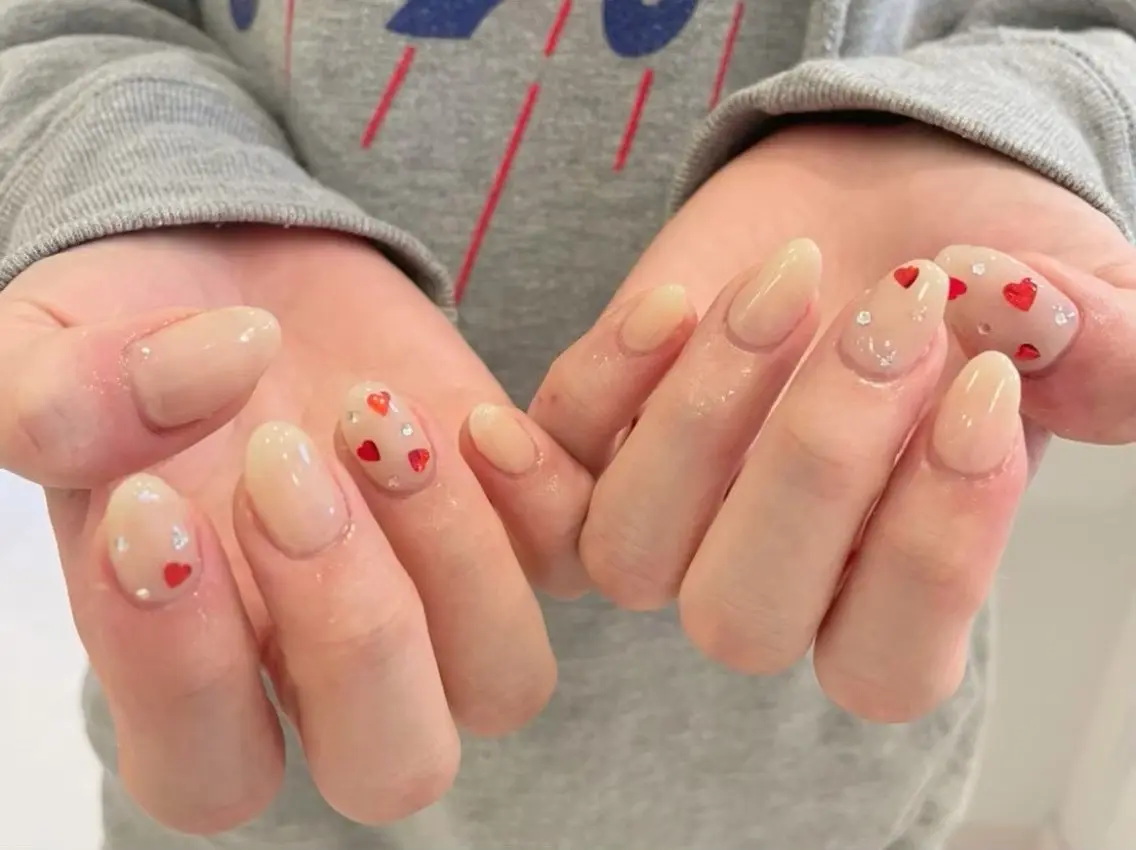ネイル グラデーション キラキラネイル 韓国ネイル マグネットネイル ニュアンスネイル ハンドネイル 🎀大人nail /NOISMはな🎀のネイルデザイン