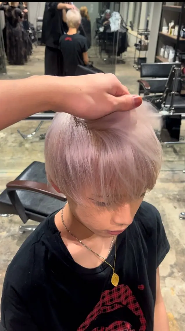 ショート メンズ 渋谷ケアブリーチ ❤️‍🔥徳田空悟のヘアスタイル