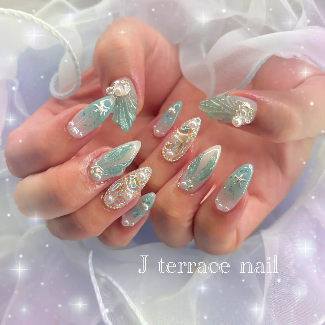 ネイル ハート 持ち込み リボン ストーンネイル J terrace Nailのネイルデザイン