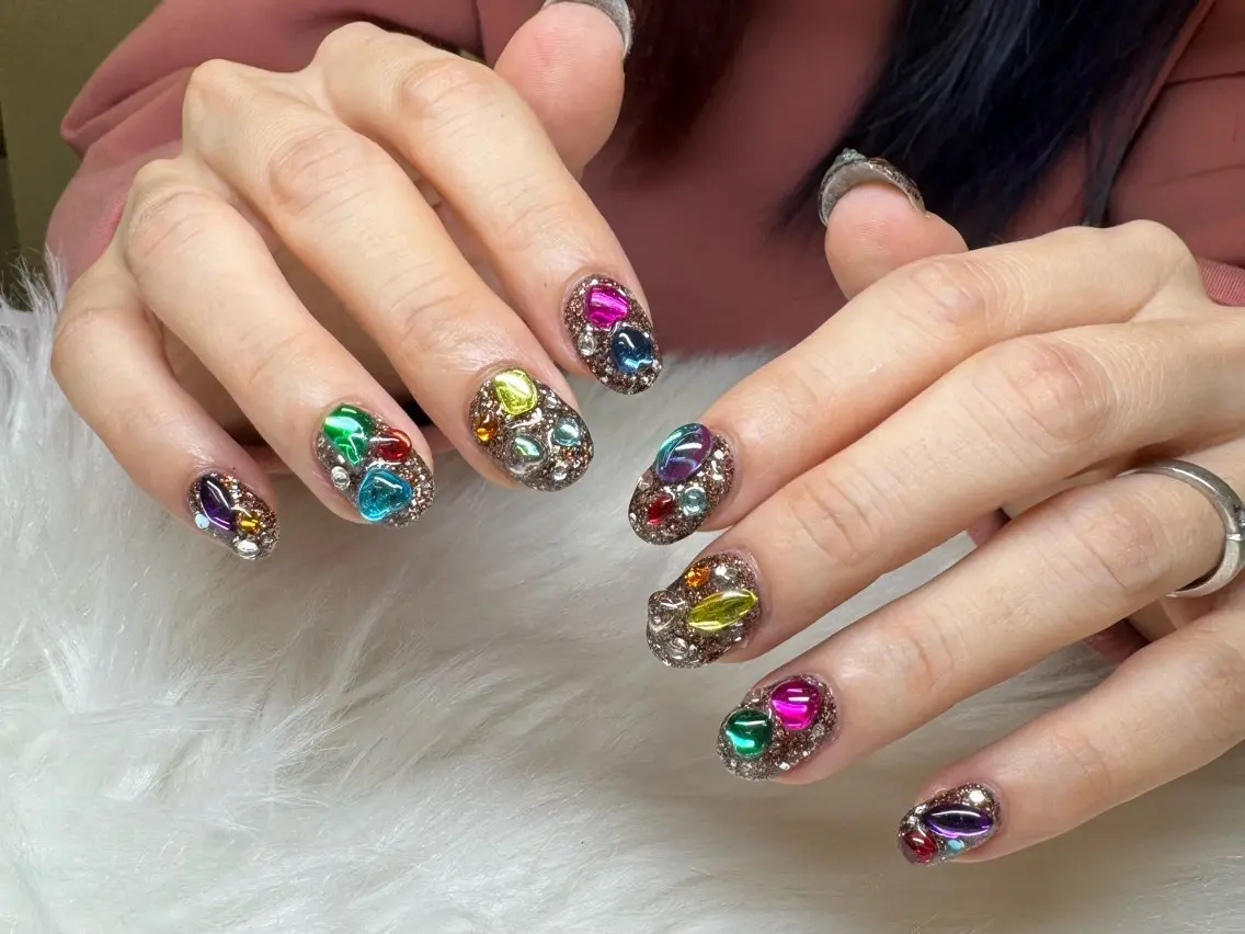 ネイル ジェルネイル ストーンネイル ハンドネイル LUCAS 千葉 AOI💅🏾💕のネイルデザイン