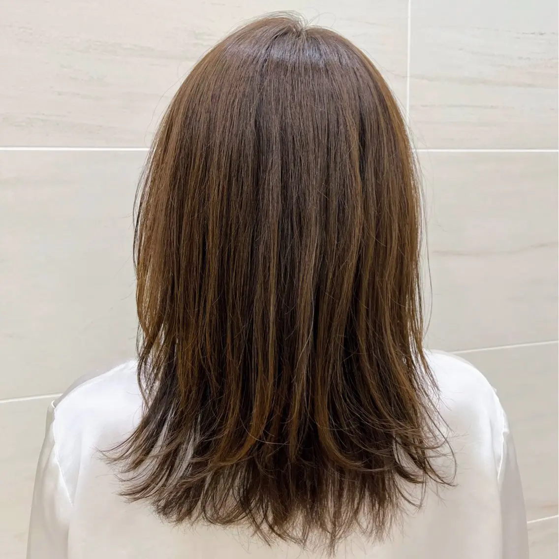 ミディアム ミディアムレイヤー レイヤーカット 外ハネヘア 押上/ショート・ボブ /パーマ/山口卓朗のヘアスタイル