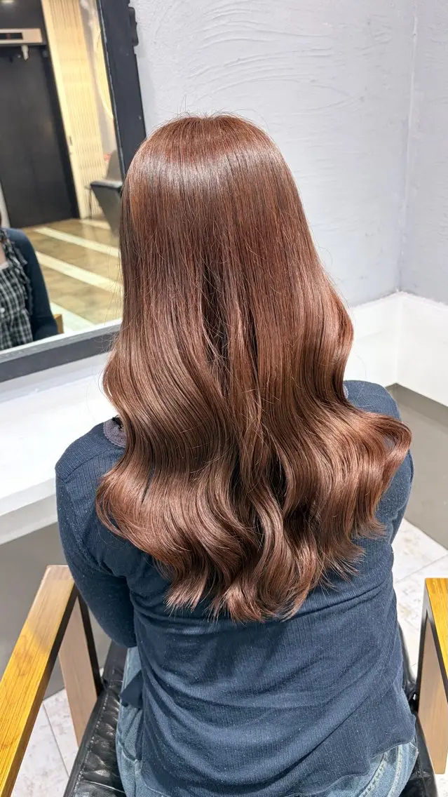 カラー ハイトーン GiseL AIRIのヘアスタイル