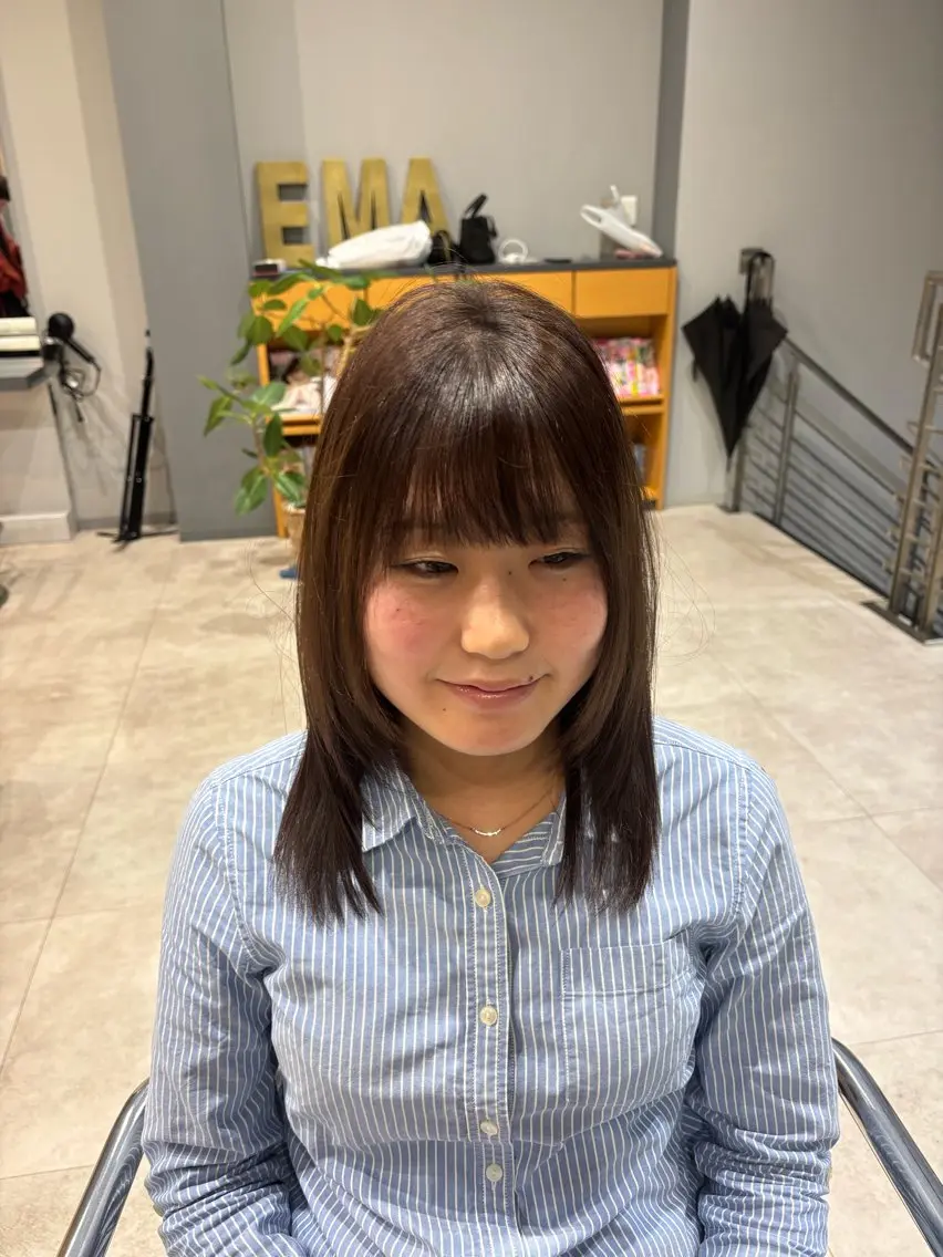 ミディアム ミディアムレイヤー レイヤーカット 加賀 心花のヘアスタイル
