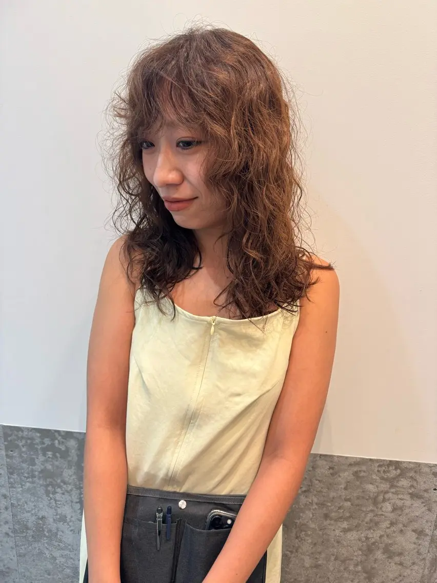 ミディアム パーマ レイヤーカット カット パーマ トリートメント センスをお届けします 大谷将生infpのヘアスタイル