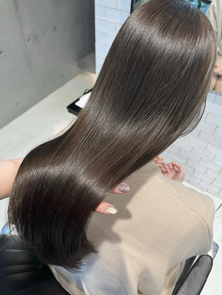ロング カラー パーマ ヘアアレンジ ヘアカラー トリートメント 透明感/オリーブ/ グレージュ/YUKAのヘアスタイル