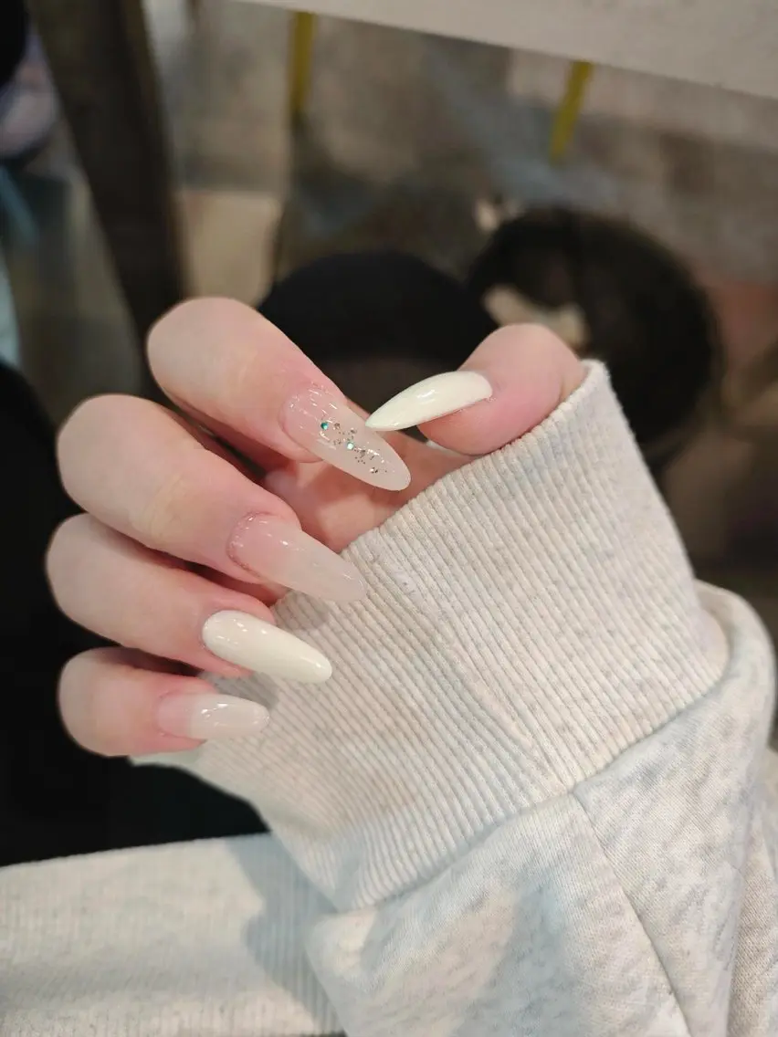 ネイル FuFu.Nail 2️⃣番のネイルデザイン