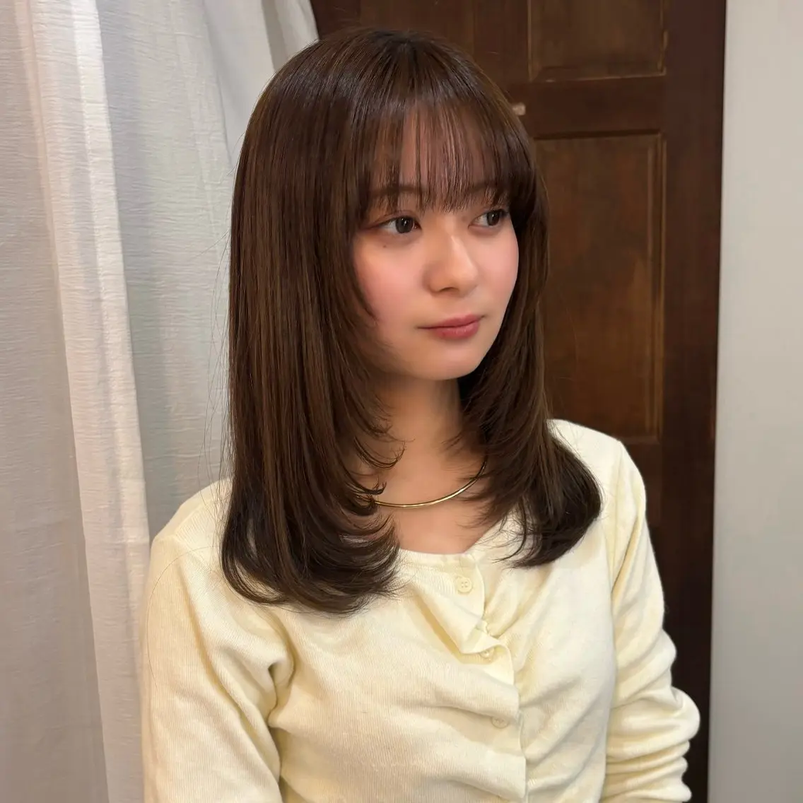 セミロング 顔周りカット レイヤーカット カット ヘアカラー ゆうめ 透明感カラー /韓国風レイヤーのヘアスタイル