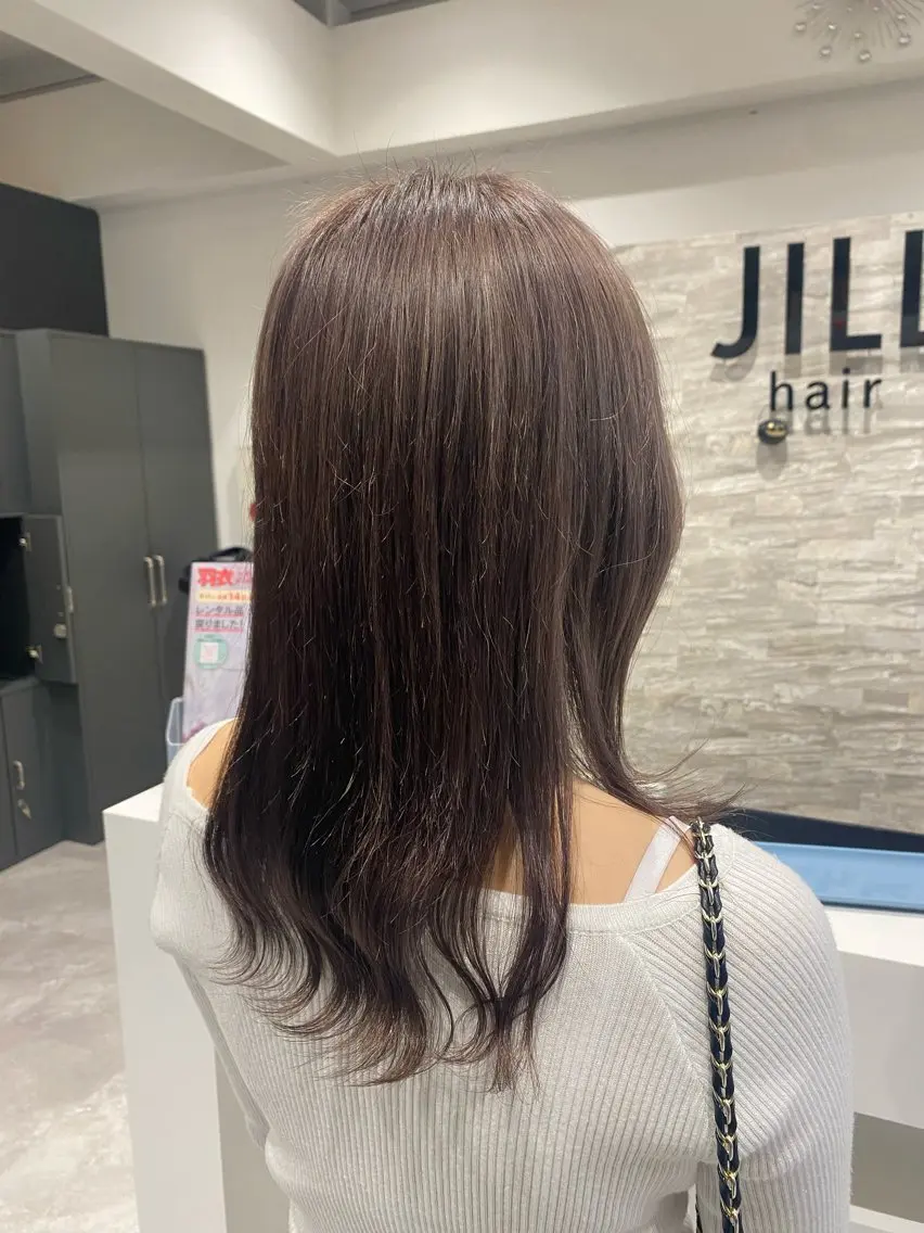 セミロング ラベンダーベージュ 長谷部 里美のヘアスタイル