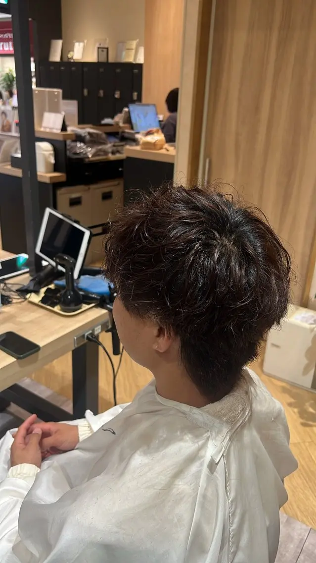 メンズ メンズパーマ 黒明 銀次のヘアスタイル
