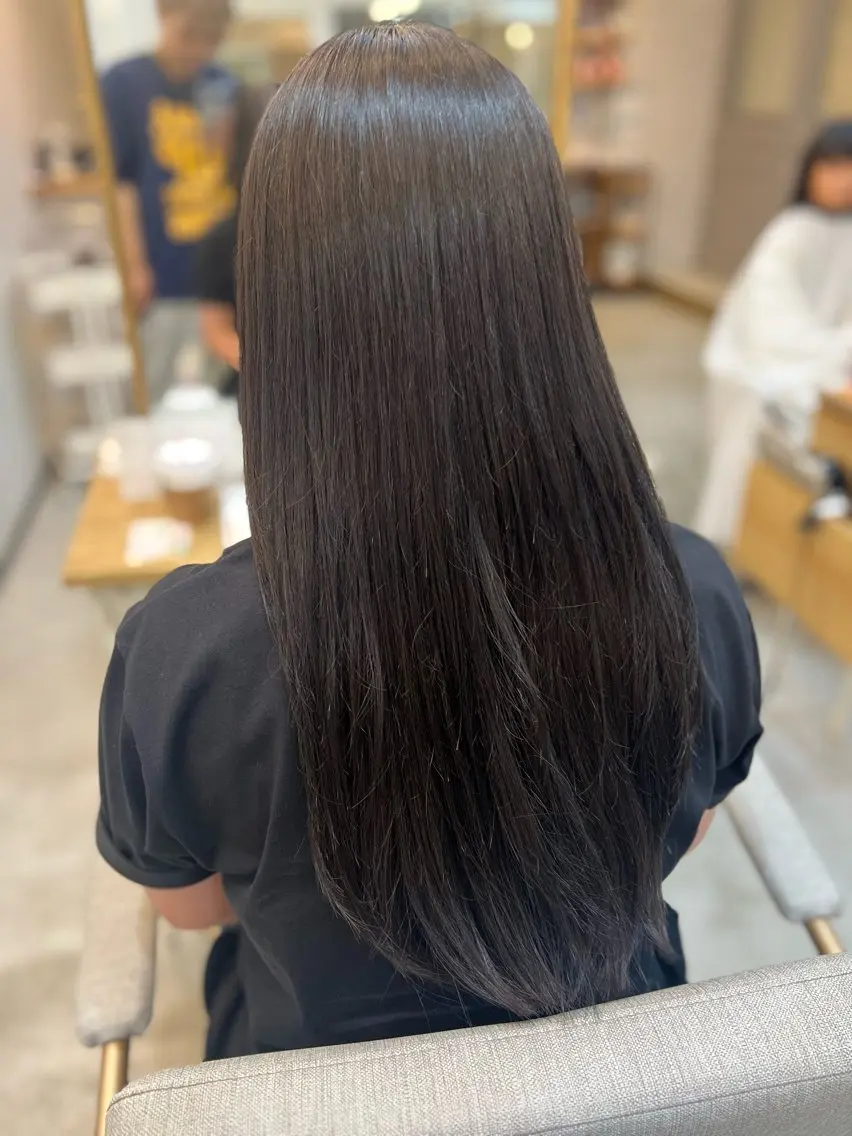 カラー ダークグレー 津田 幸穂のヘアスタイル