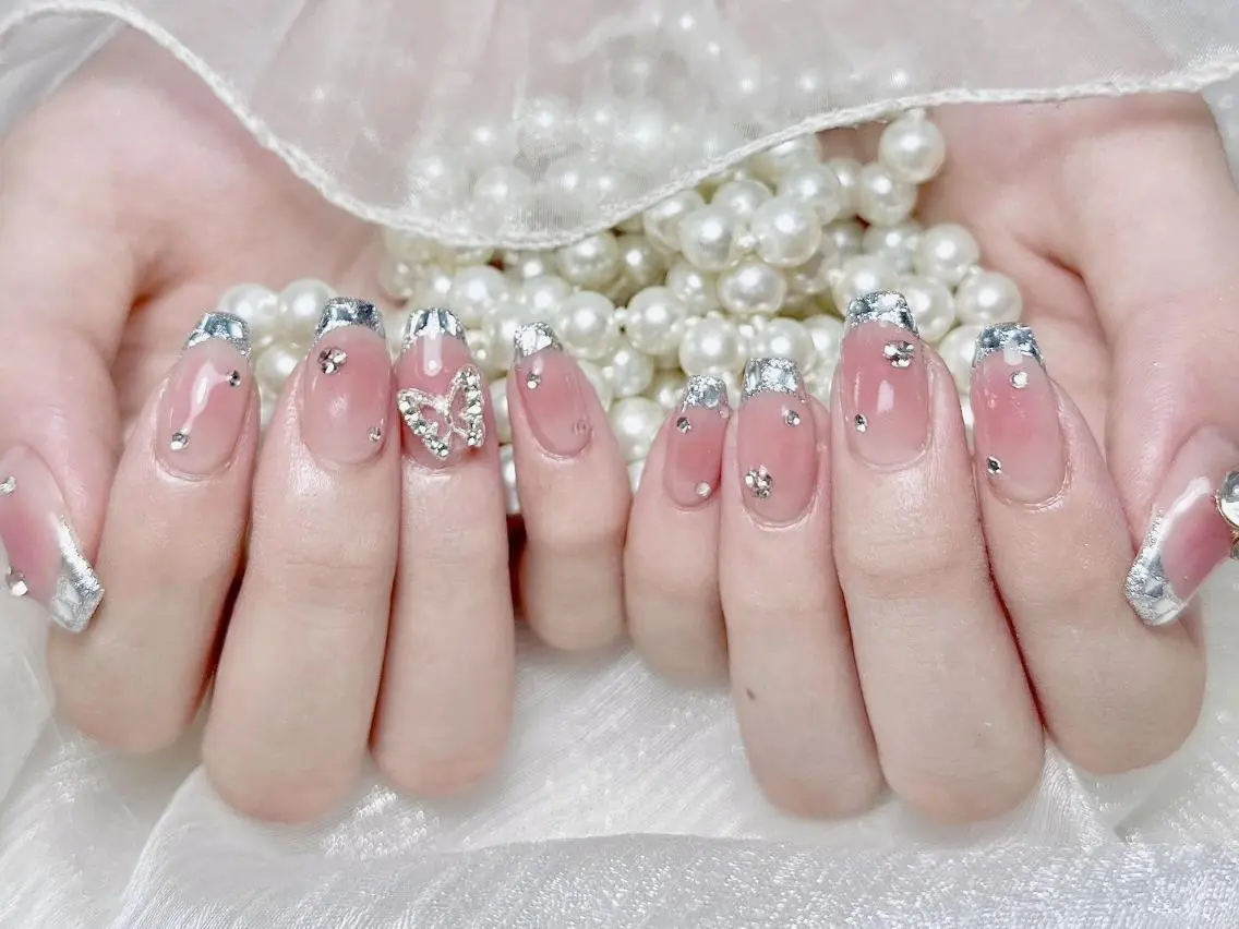 ネイル Aurum nailのネイルデザイン