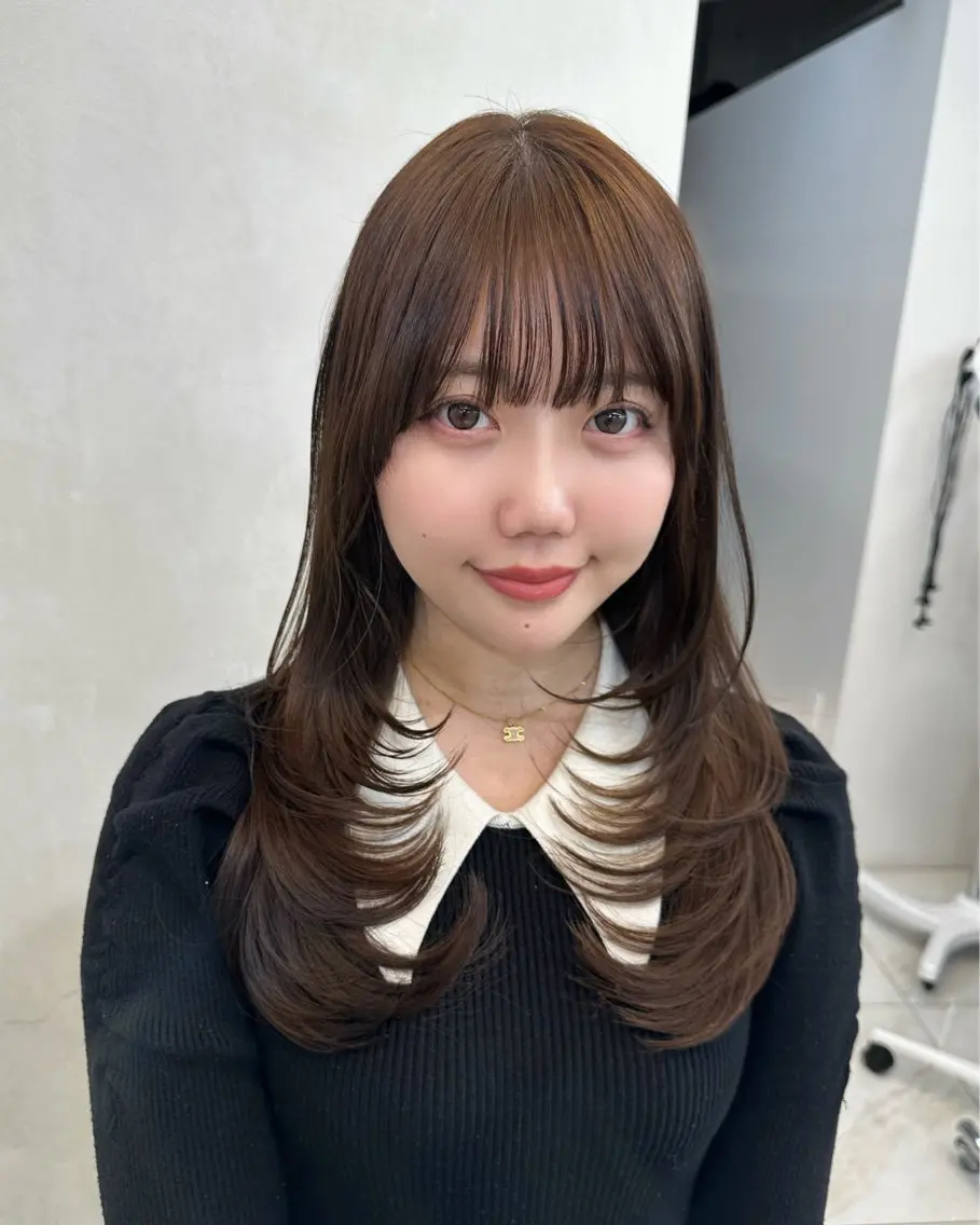 ロング ケアカラー 髪質改善 韓国風ヘア レイヤーカット 似合わせカット カット ヘアカラー トリートメント 韓国風レイヤーカラー ライムのヘアスタイル
