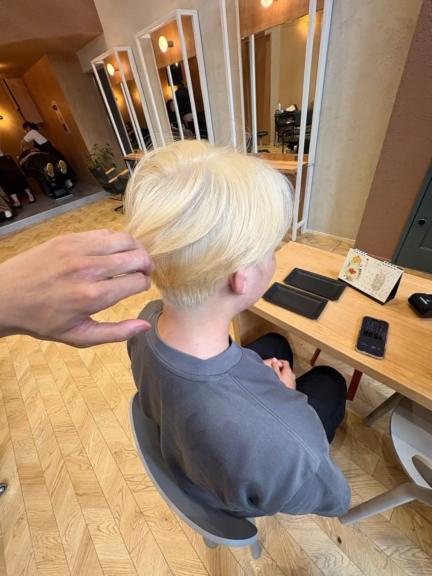 ショート カラー メンズ ヘアカラー トリートメント 小山内 一馬のヘアスタイル