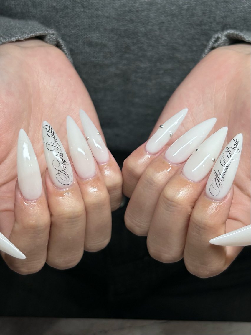 ネイル ハンドネイル IROHA NAIL 三条河原町店 愛音のネイルデザイン