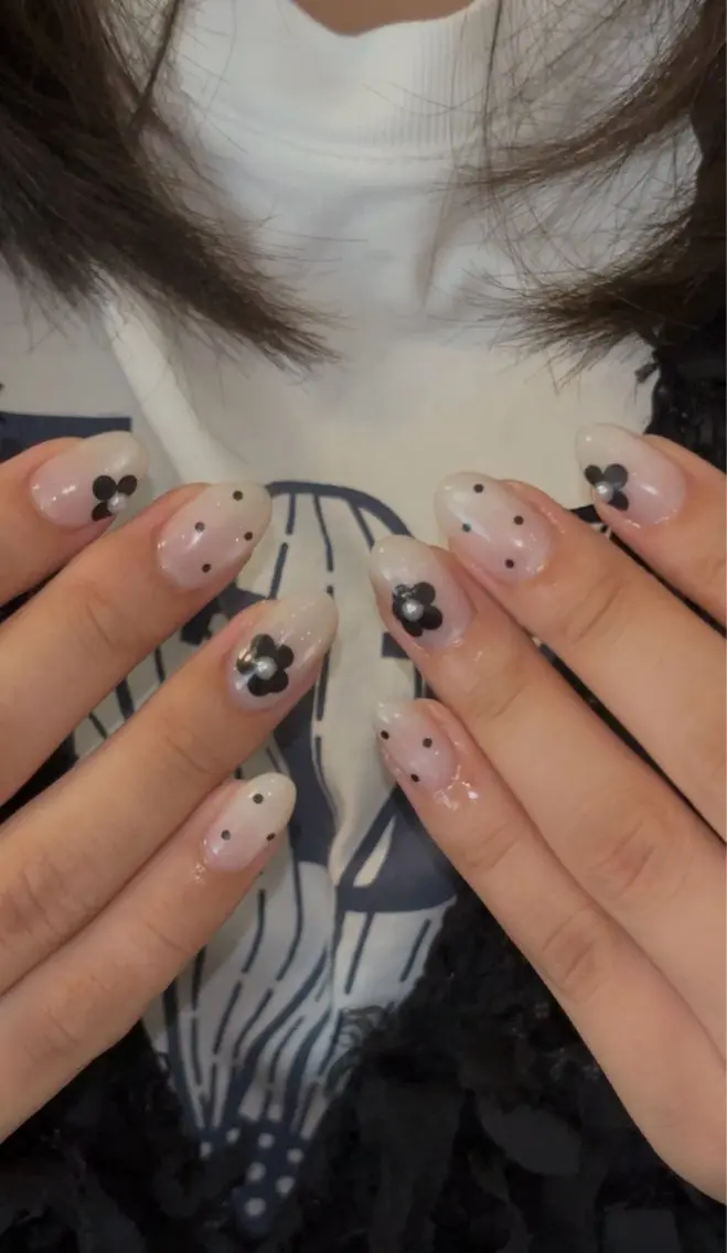 ネイル ハンドネイル ROUGE ルージュ NAILSALONのネイルデザイン