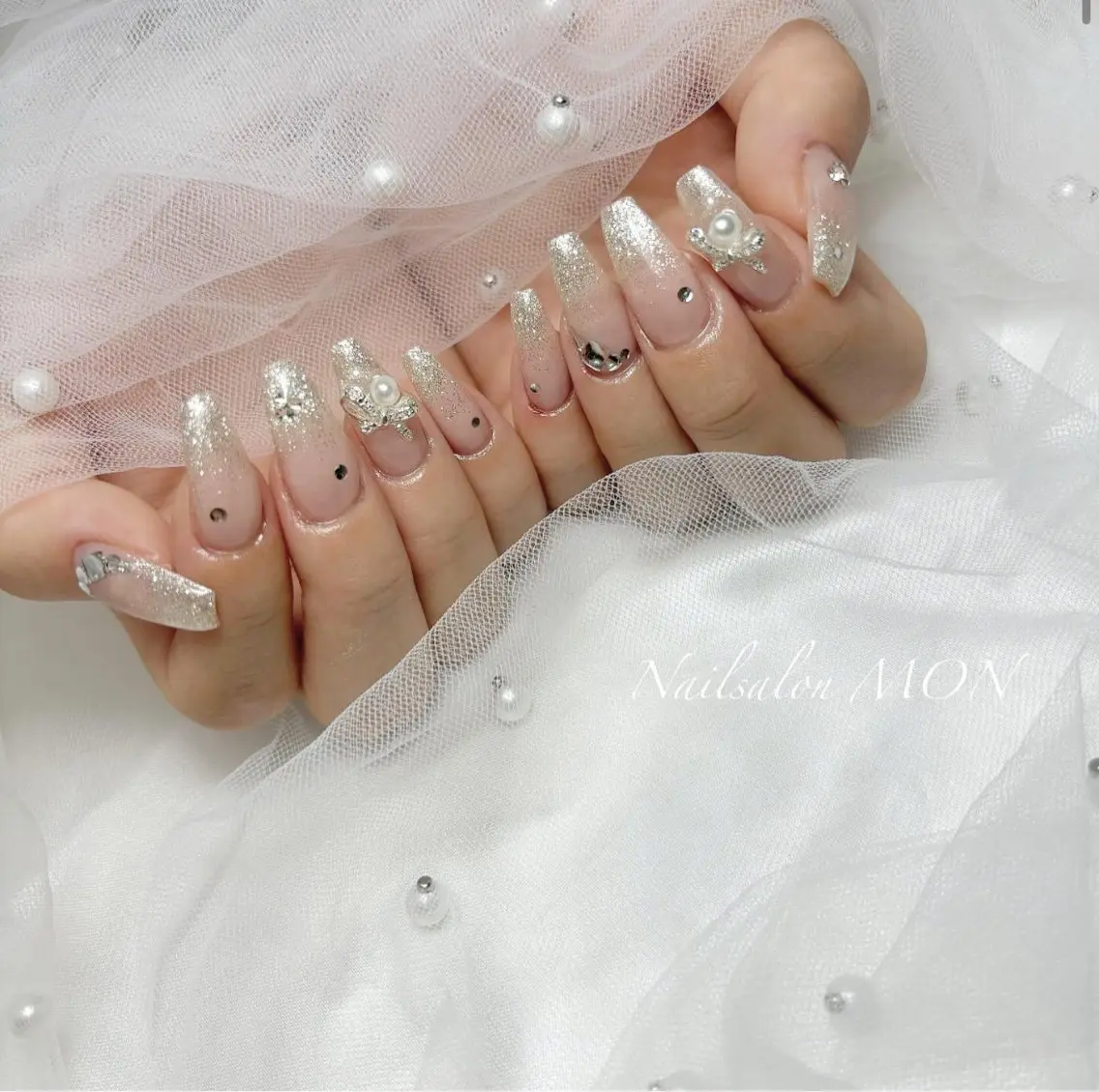 ネイル ストーンネイル ハンドネイル Nailsalon MONのネイルデザイン