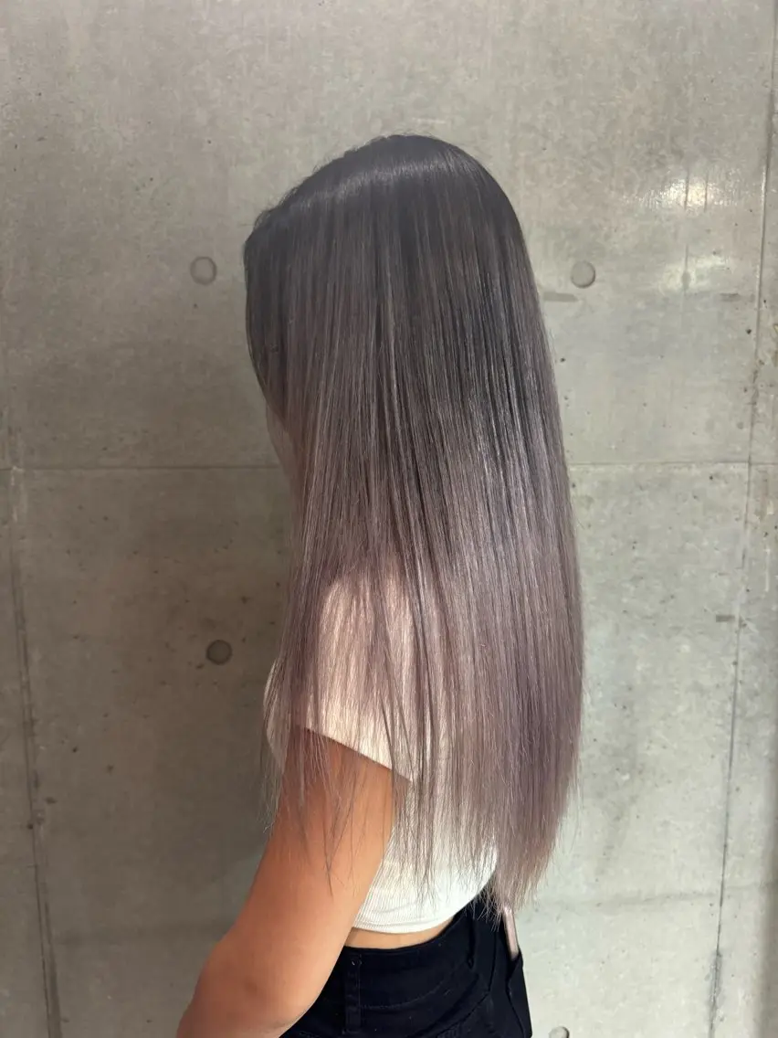 ロング 🎀ダブルカラー hinata🎀のヘアスタイル