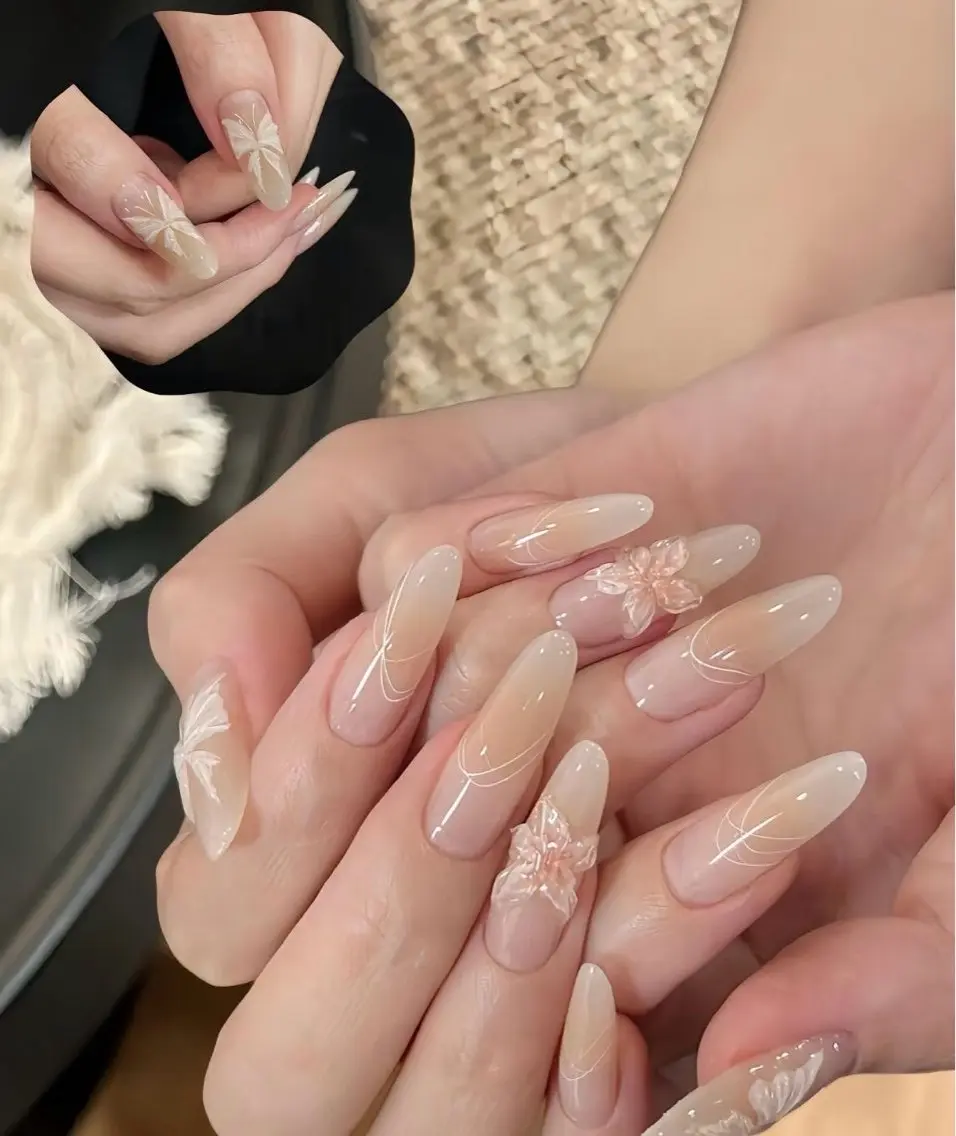 ネイル フレンチネイル ラメ(グリッター) ラメグラデーション マグネットネイル 持ち込み Unicorn Nail原宿表参道のネイルデザイン