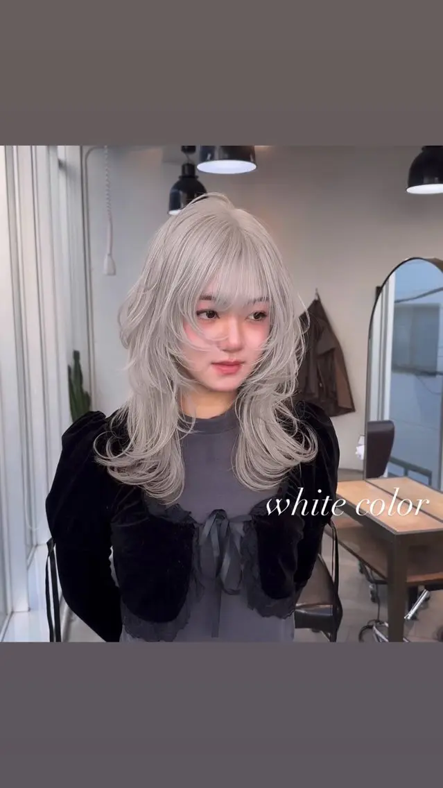 セミロング カラー カット ヘアカラー トリートメント ヘアセット 💜ハイトーン💛 マジカルかいちゃんのヘアスタイル