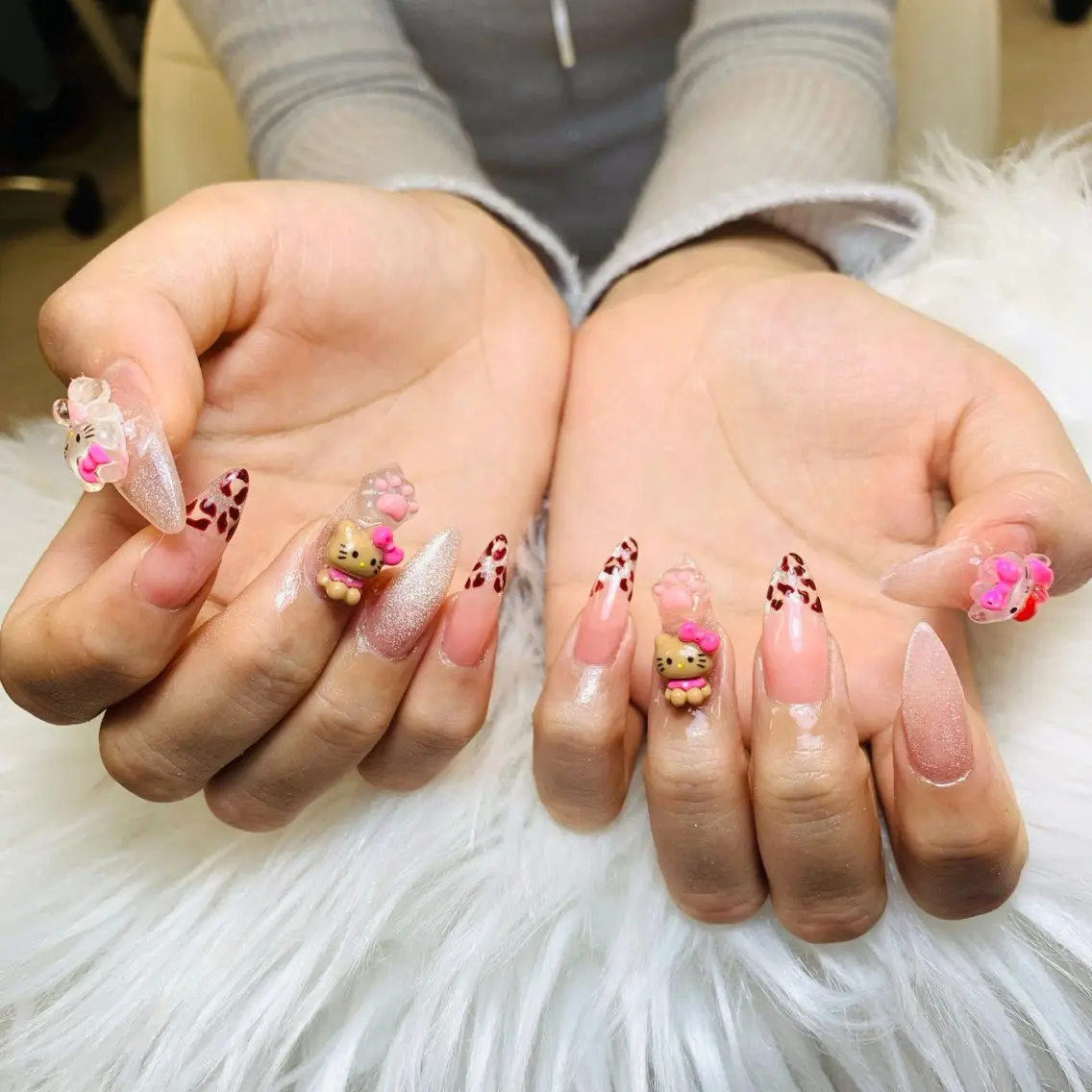 ネイル ハンドネイル ハンドケア モナ& あきのネイルデザイン
