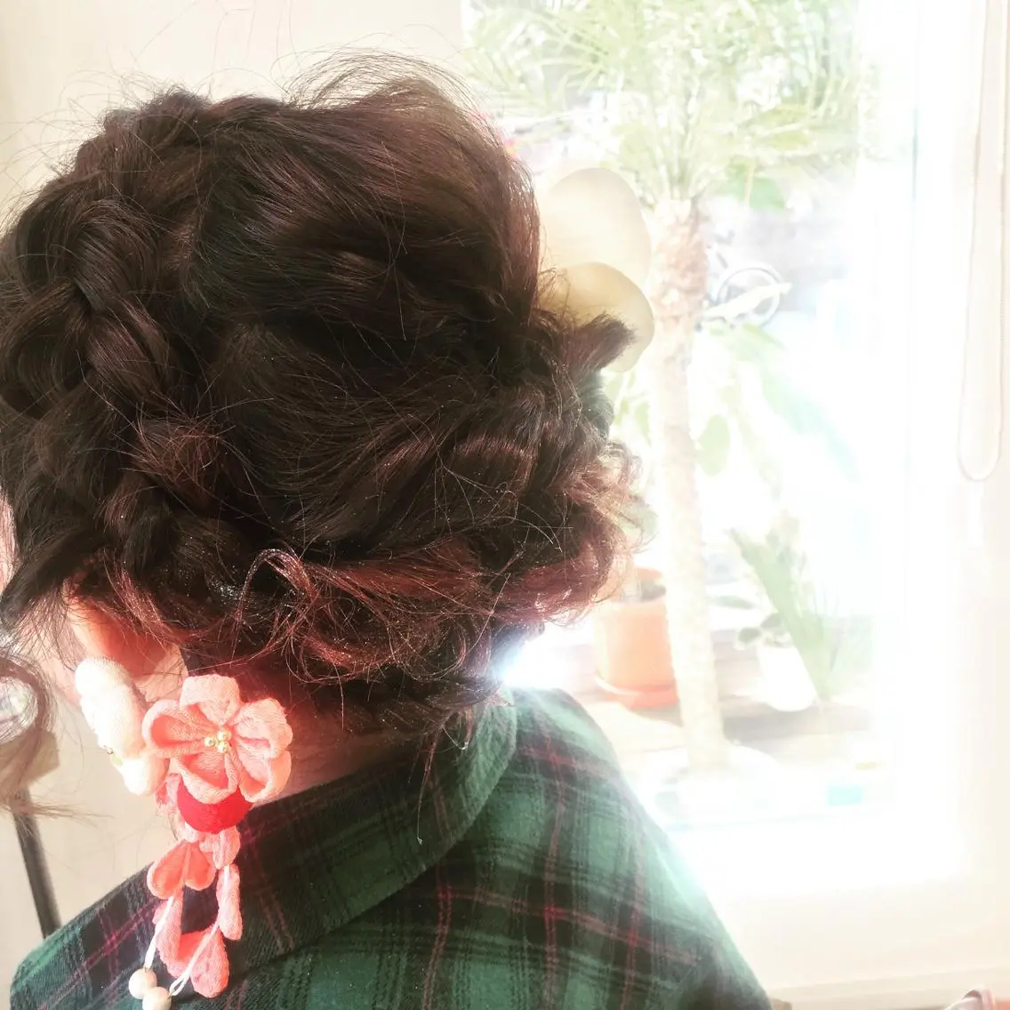 MAKEーUP WARMのヘアスタイル