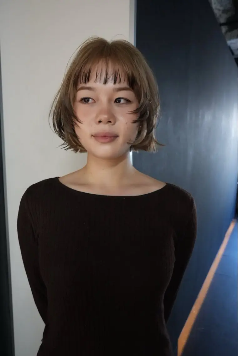 ショート カラー ブリーチ ボブ ショートヘア ヘアカラー トリートメント 新宿/ハイトーン /デザイン/戸羽のヘアスタイル