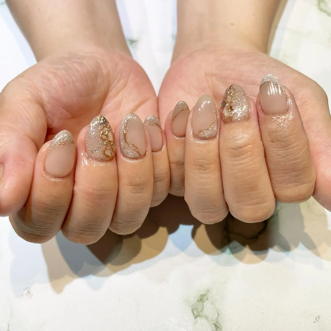 ネイル ニュアンスネイル 糀屋 彩奈のネイルデザイン