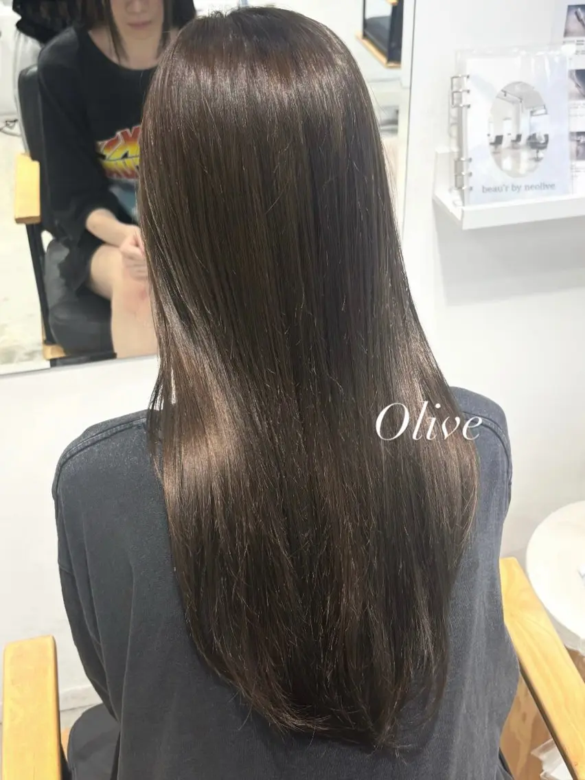 ロング カラー カット ヘアカラー Hana 🩰のヘアスタイル