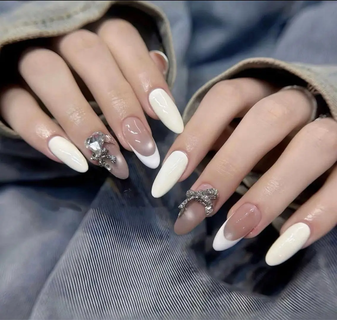 ネイル キラキラネイル マグネットネイル ぷっくりネイル 春ネイル ワンホンネイル ハンドネイル Candy Nailのネイルデザイン