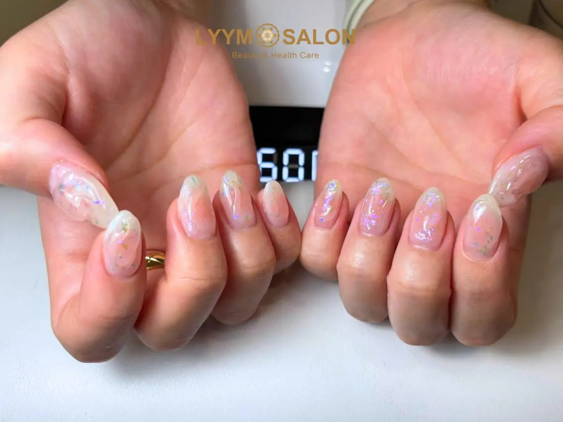 ネイル オーロラネイル クリアネイル ホログラムネイル 韓国ネイル ラメ(グリッター) ハンドネイル LYYM Salonのネイルデザイン