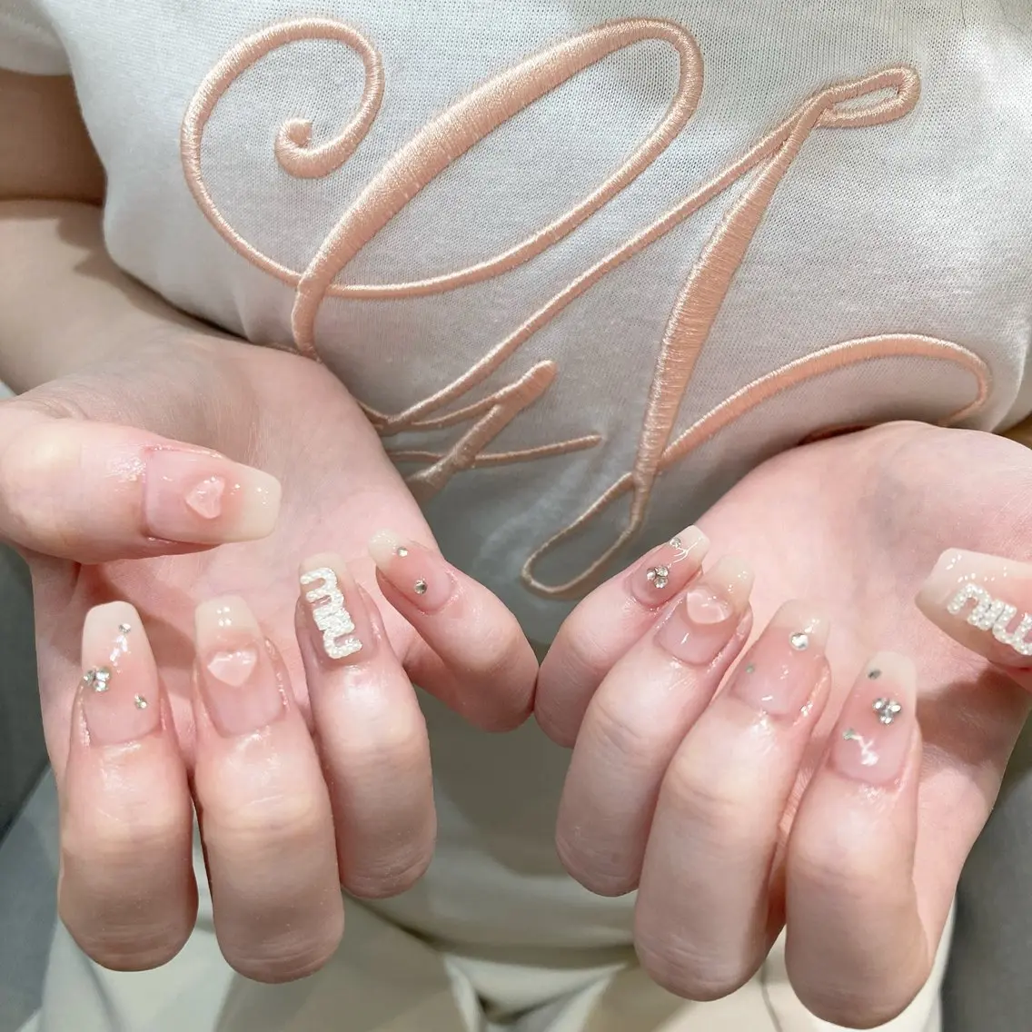 ネイル チークネイル ドット フレンチネイル ガーリー 氷ネイル・うるうるネイル ハンドネイル emmi nailのネイルデザイン