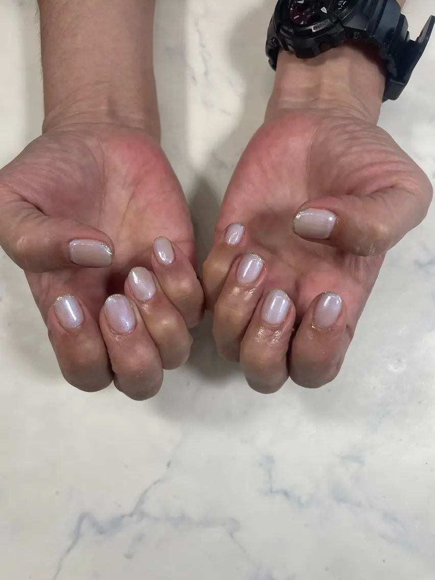 ネイル シルバー ホワイト ハンドネイル COCOA🩵 Knailのネイルデザイン