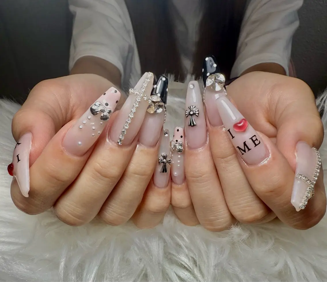 ネイル アートネイル オーロラネイル チークネイル 長さ出し フットネイル ハンドネイル 銀河_ Chan nailsのネイルデザイン