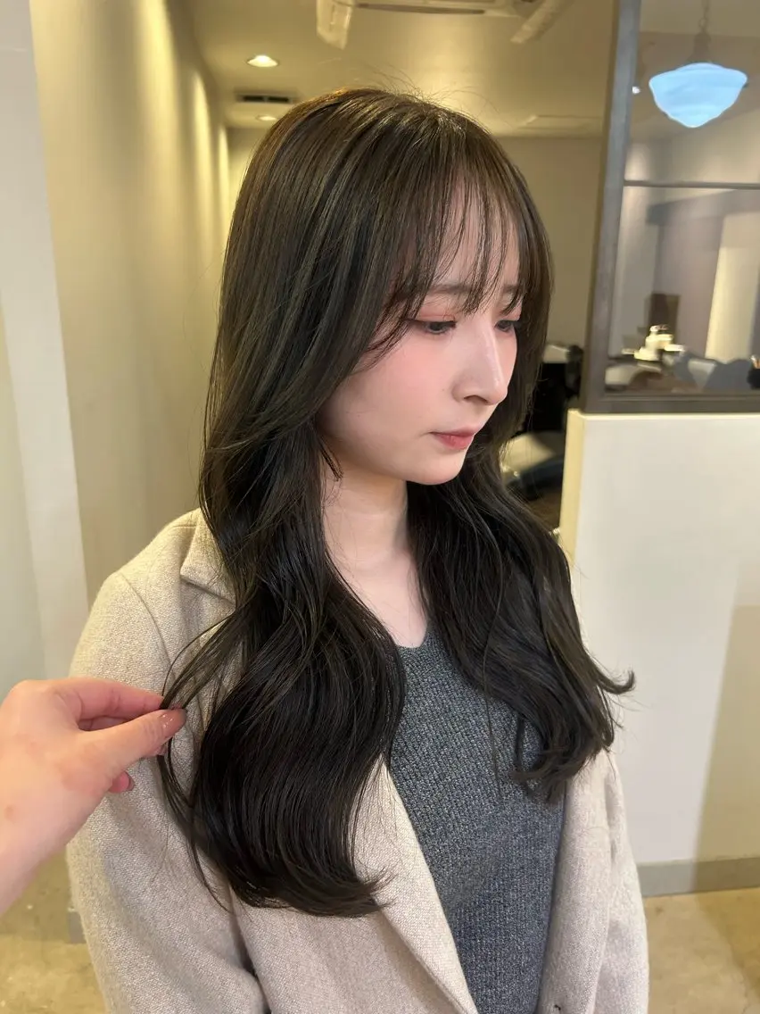 ロング カラー カット ヘアカラー トリートメント 透明感カラー レイヤーカット りなのヘアスタイル