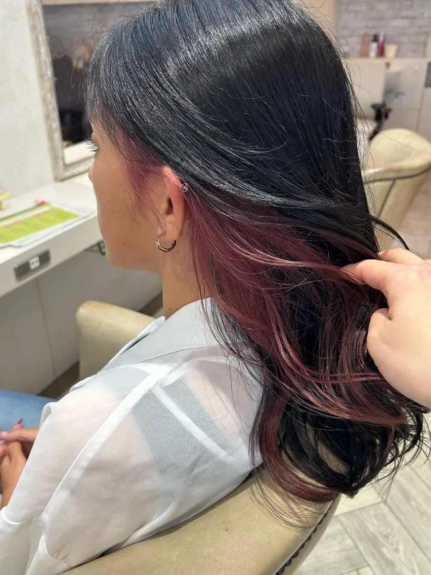 カラー イヤリングカラー ピンクカラー 【Pur hair】 NOAのヘアスタイル