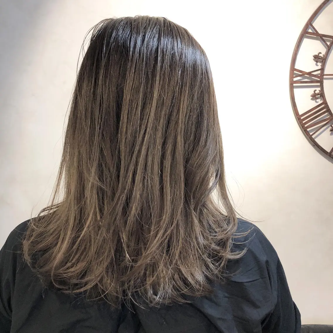 ミディアム カラー ヘアアレンジ ネイル アディクシーカラー インナーカラー 綺麗な髪質にしたい方 限定🌈清水 祥のヘアスタイル