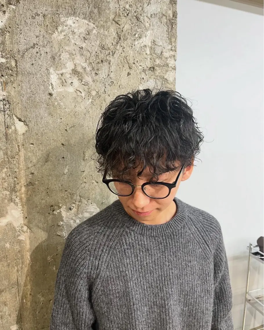 〚メンズカット+パーマ〛直毛・セットが決まらない方におすすめ◎ナチュラルパーマ〜動きのあるスタイルまで相談OK。の写真