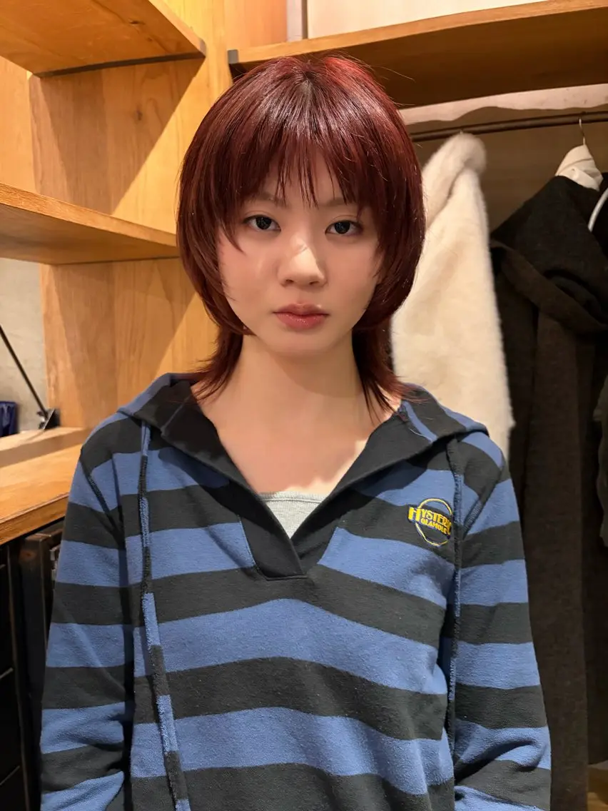 ミディアム シャギー ウルフカット カット ヘアカラー レイヤーカット NERO加藤木麻彩のヘアスタイル