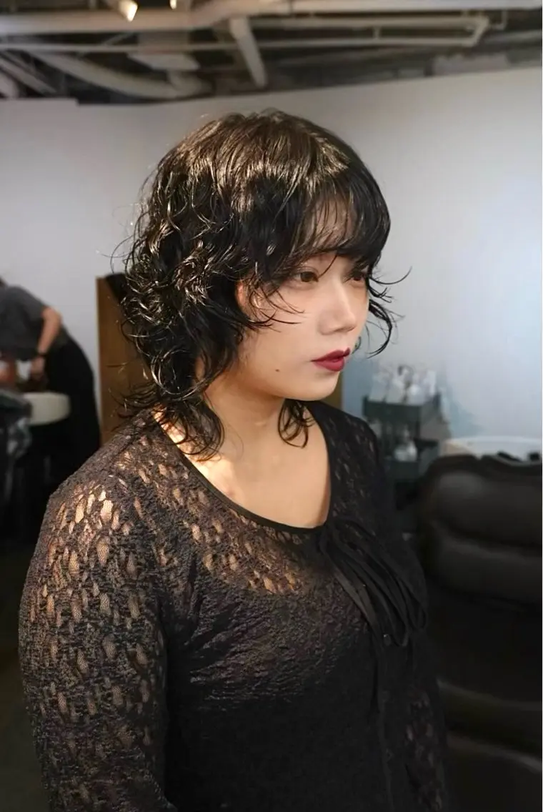 ミディアム カット パーマ BELO OSAKA カエデのヘアスタイル