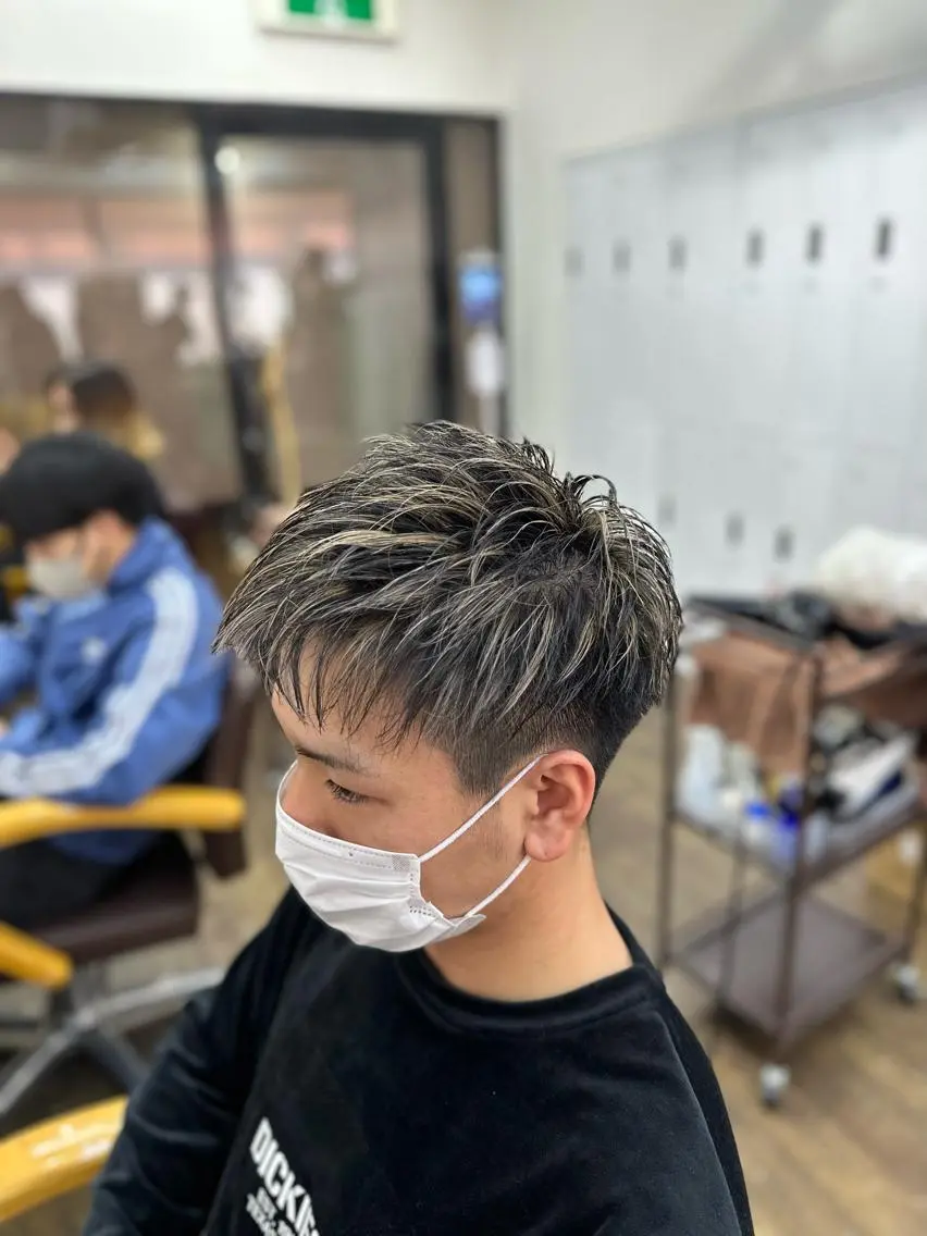 【メンズ限定】ハイライト&カット✨めちゃくちゃカッコいいスタイル ハイライトを入れて周りと差をつけよう!の写真