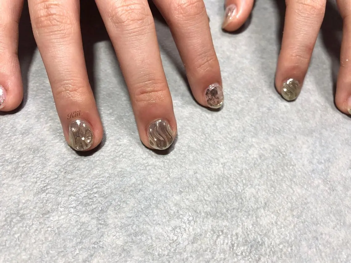 ネイル ハンドネイル フットネイル kiii.__ ✴︎*のネイルデザイン