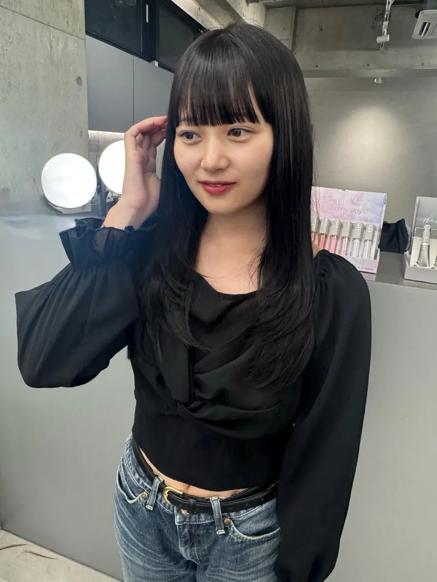 セミロング レイヤーカット 似合わせボブカット Anonのヘアスタイル