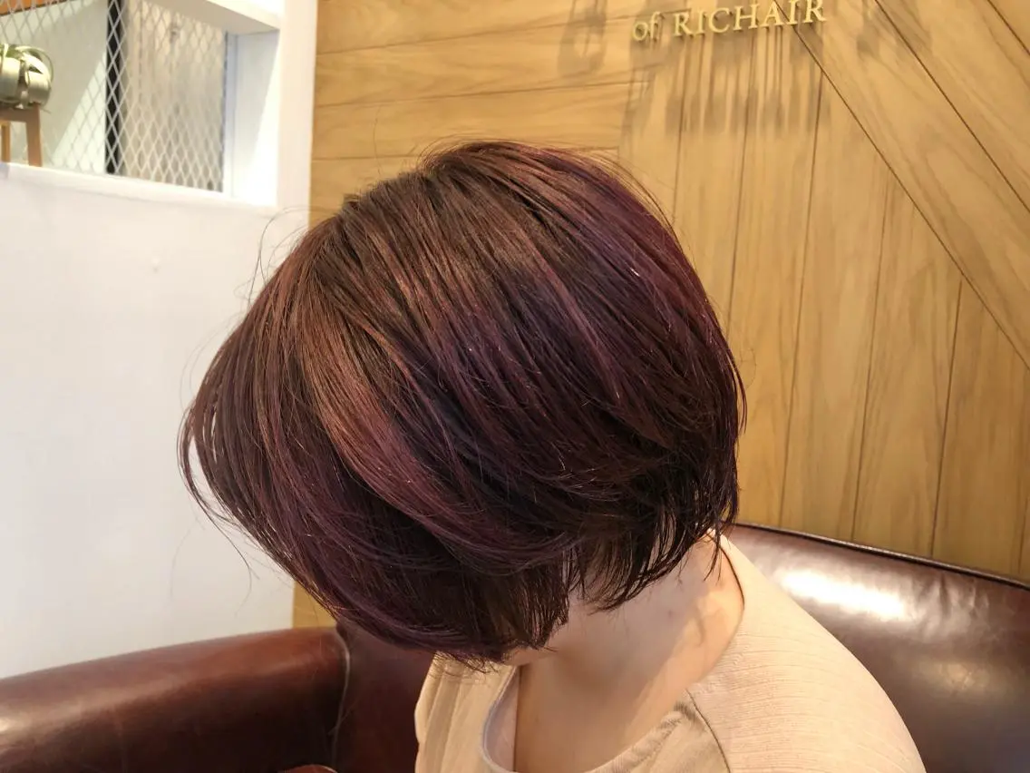 ショート カラー ブリーチ ピンクカラー 鈴村 大介のヘアスタイル