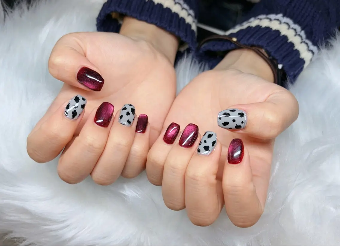 ネイル キラキラネイル ロングネイル オフィスネイル NAMU NAILS💞のネイルデザイン