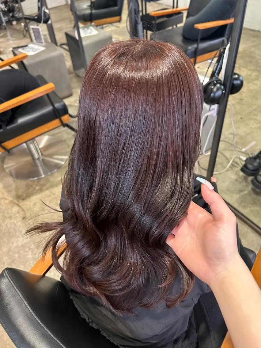 ロング カラー ピンクカラー 羽成 優衣菜のヘアスタイル